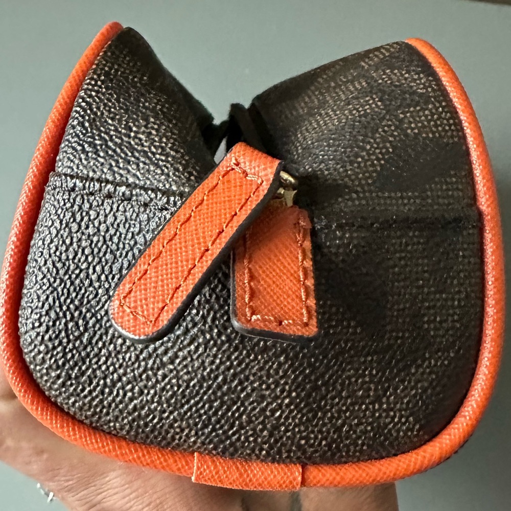 Micheal kors small bag - Picture 7 of 8